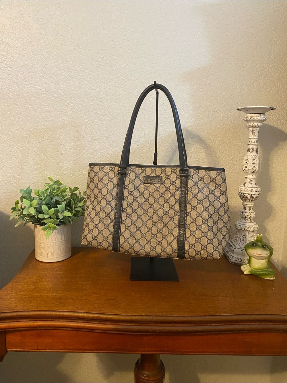 Gucci Supreme Joy Navy and Tan Tote w/ COA EUC